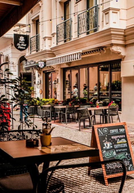 Cafe atmosphere 5
